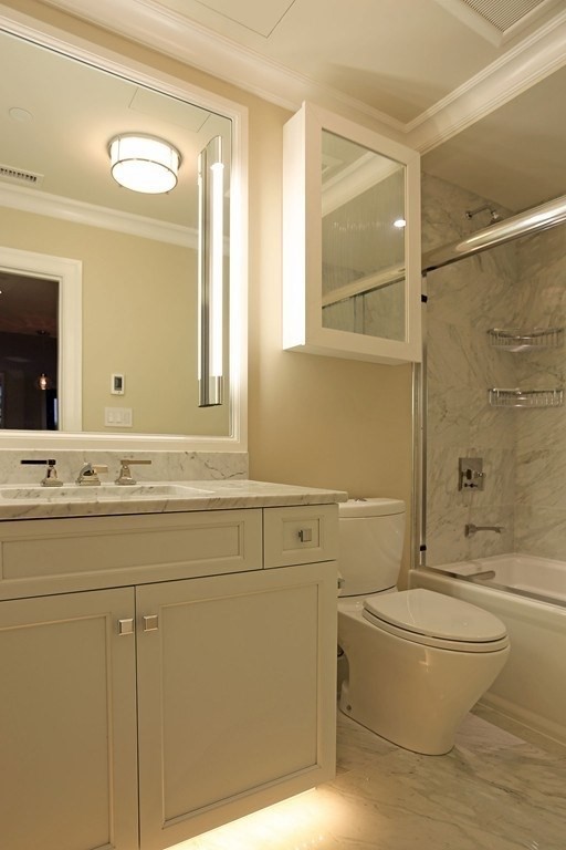 275 Marlborough St, Back Bay