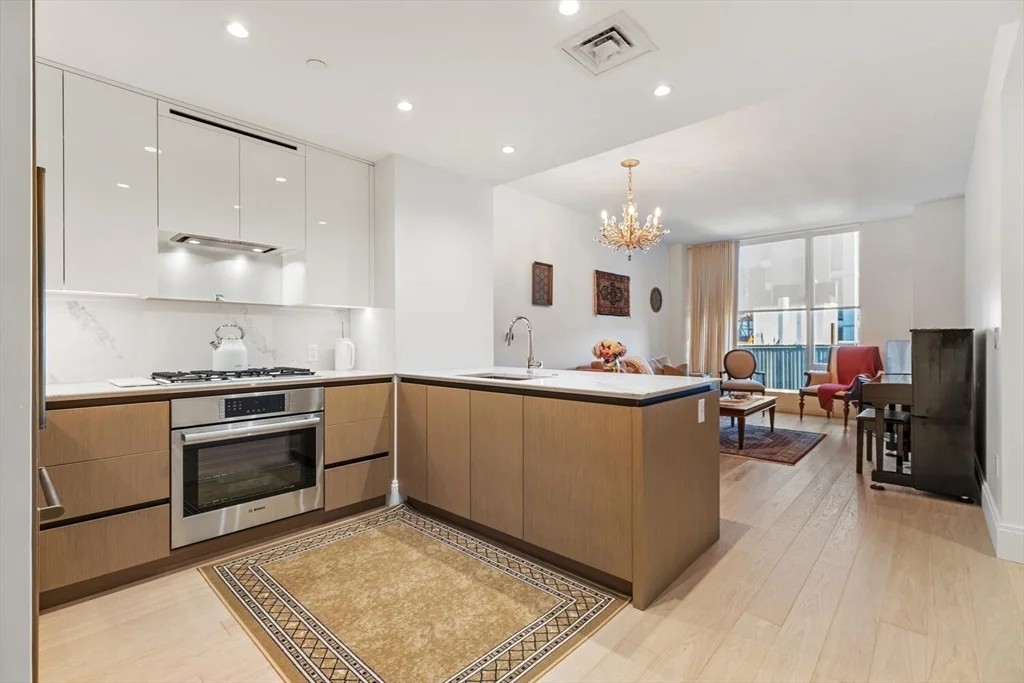 380 Harrison Ave, South End