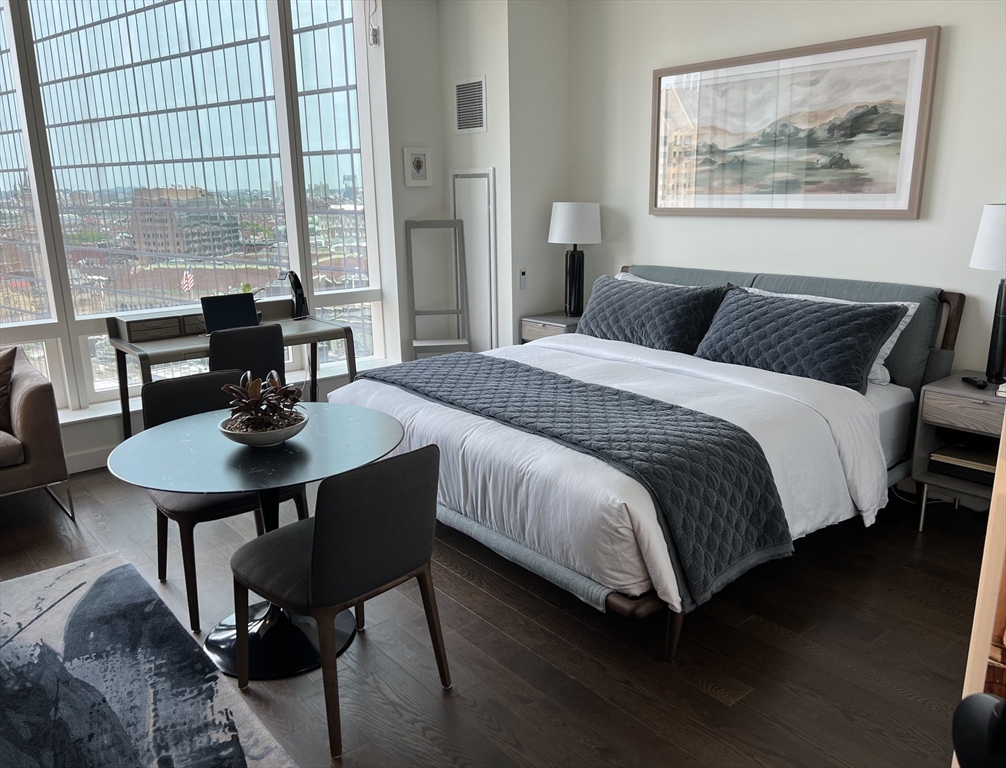 430 Stuart St, Back Bay