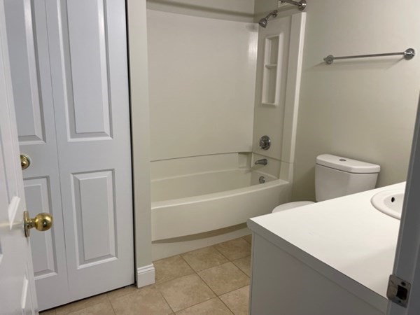 8-12 Museum Way, East Cambridge