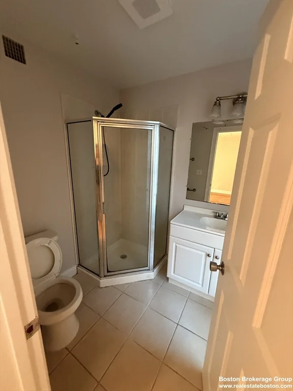 135 Calumet St, Mission Hill