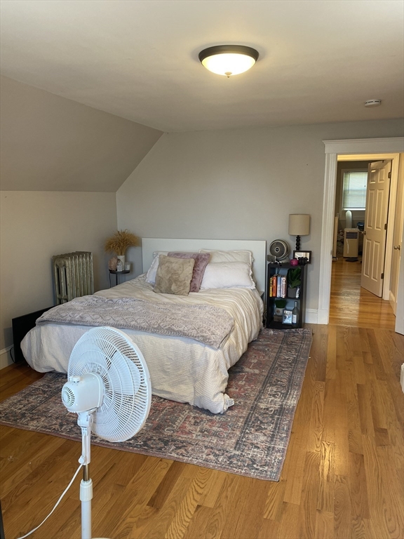 129 Brooks St, Oak Square