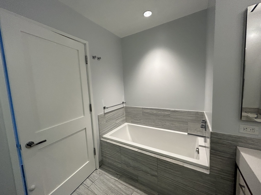 1 Dalton St, Back Bay