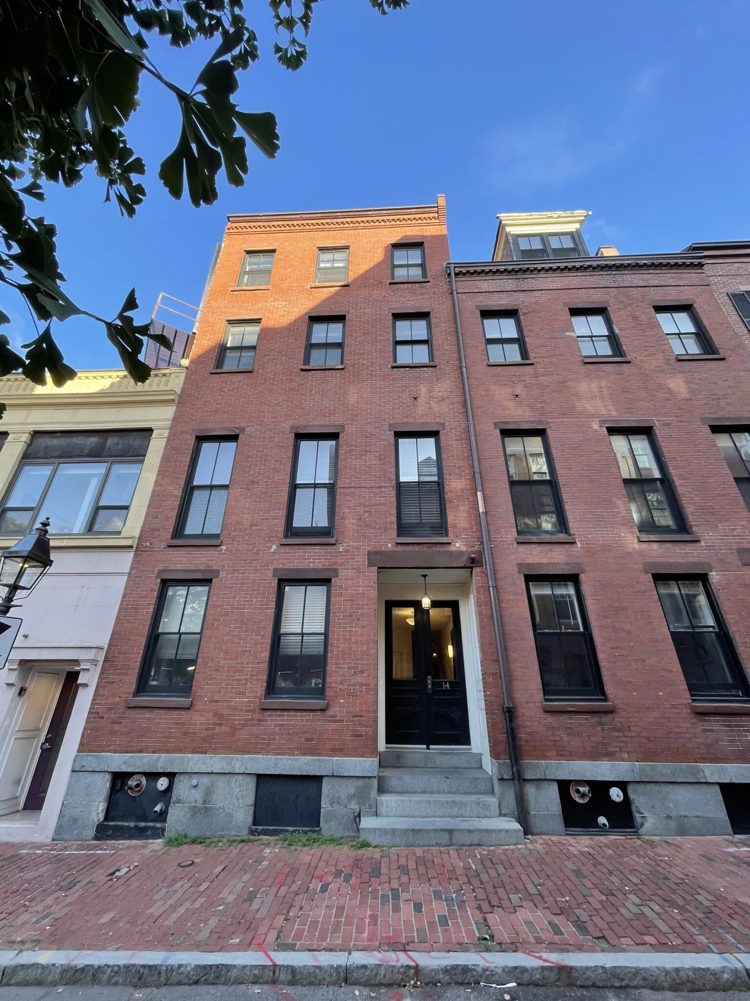 14 Temple St, Beacon Hill