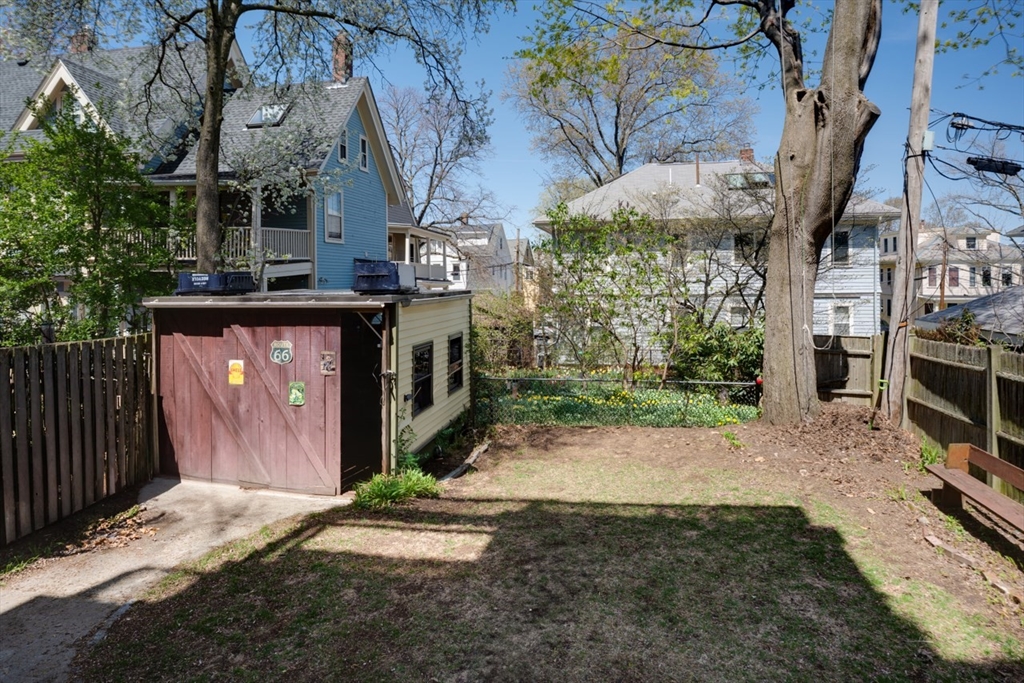 387 Huron Ave, West Cambridge