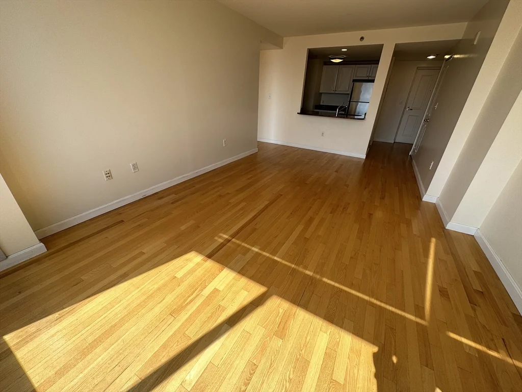 8 Museum Way, East Cambridge