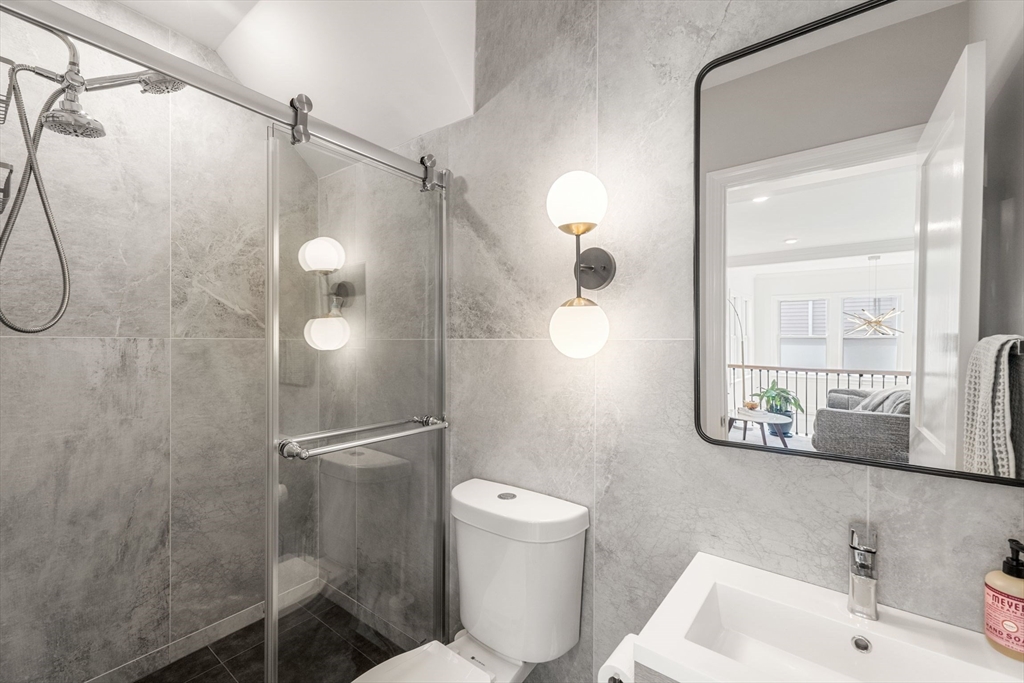 172 Orchard St, Watertown