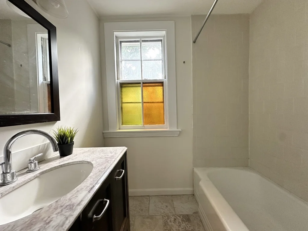 71A Gardner St, Allston