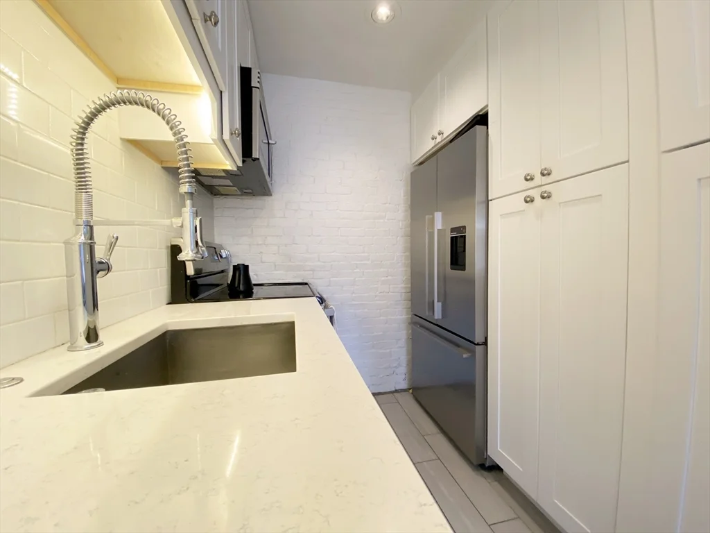 363 Marlborough St, Back Bay