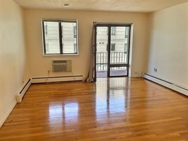 1039 Commonwealth Ave, Allston