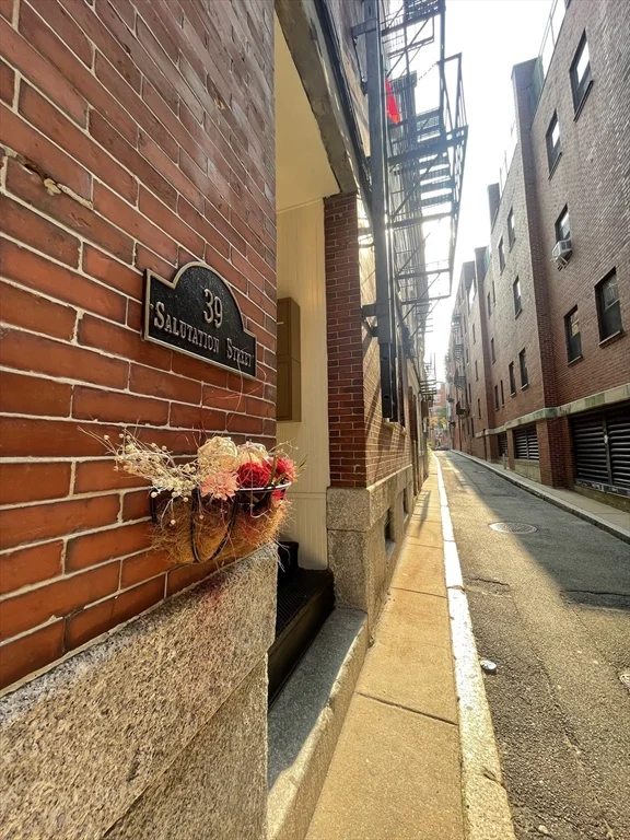 39 Salutation St, North End