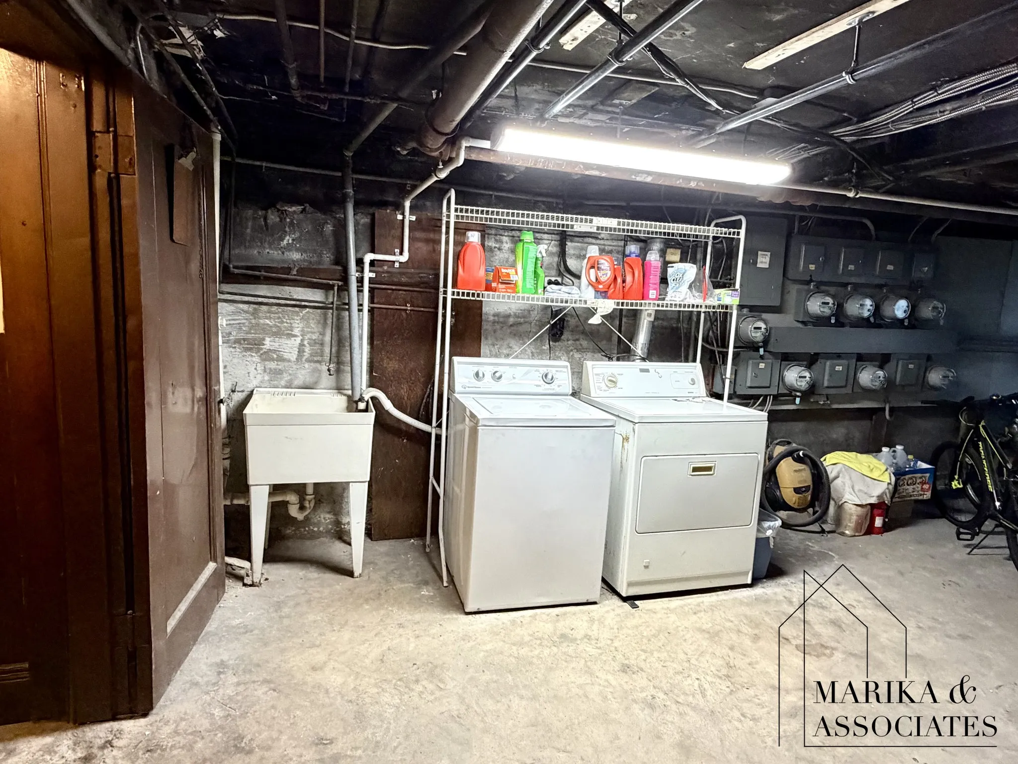 576 Washington St, Brookline