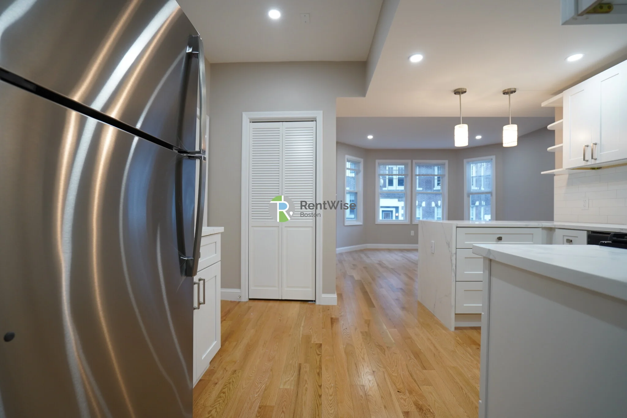 10 Lorraine Ter, Allston