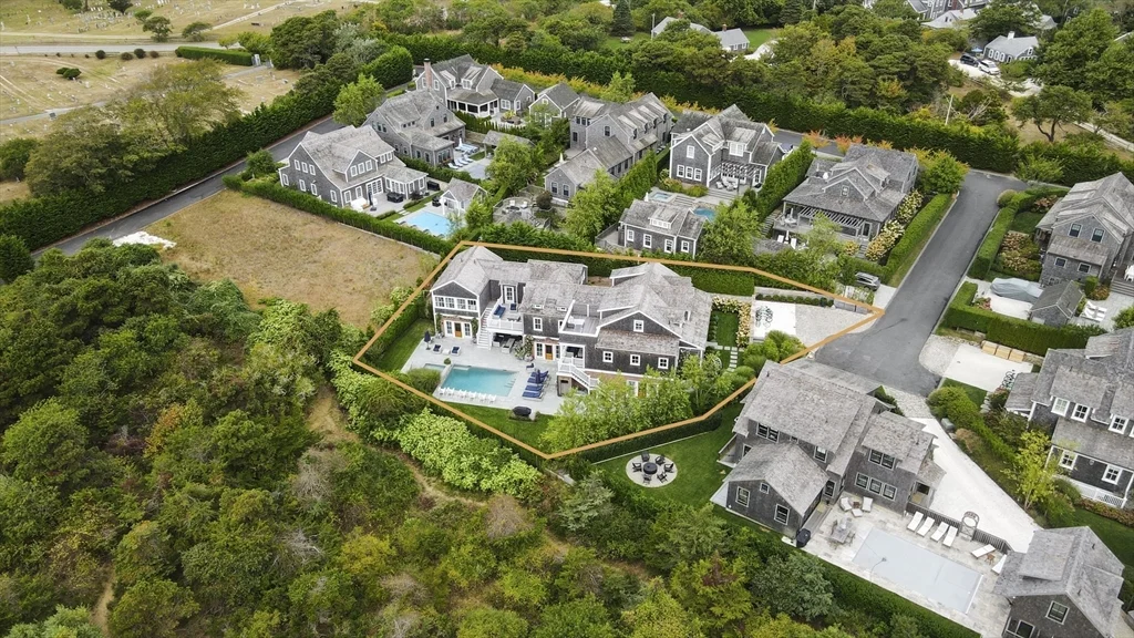 3 Old Mill Ct, Nantucket