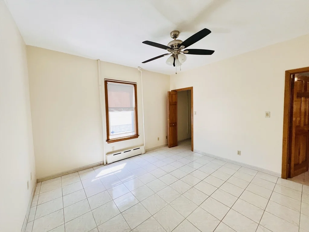 34 Medford St, Medford