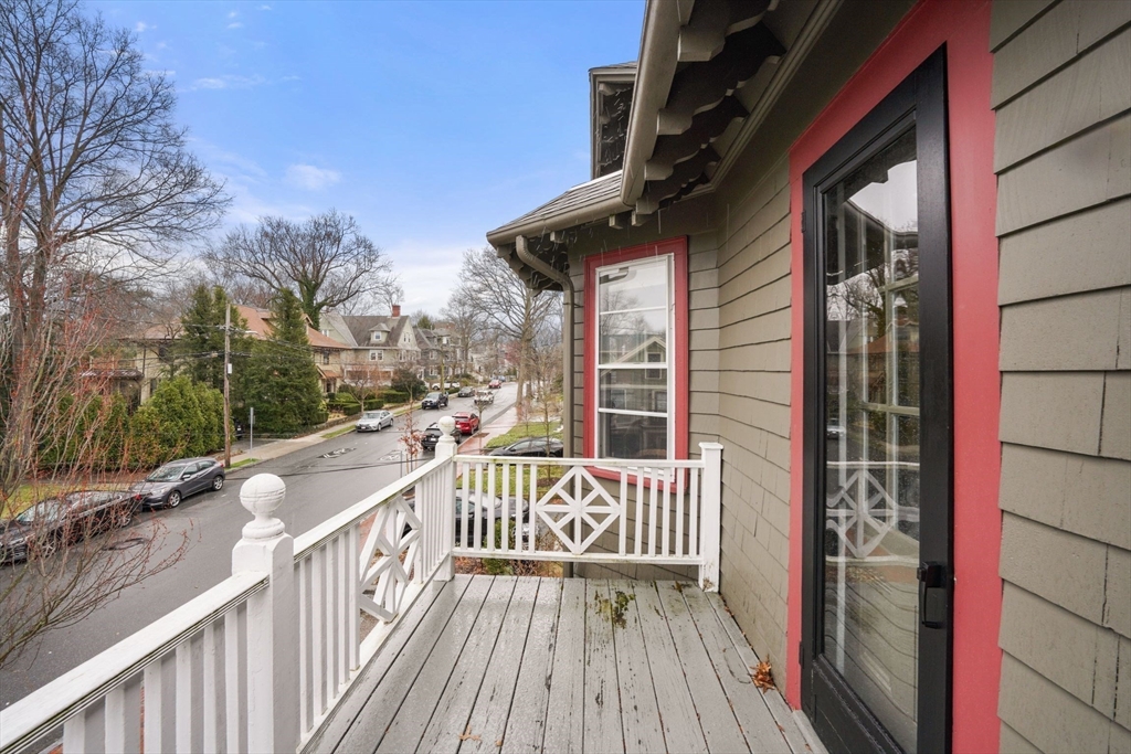 150 Lakeview Ave, West Cambridge