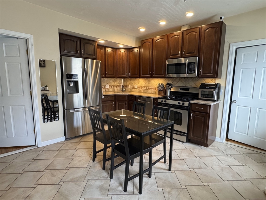 49 Paradise Rd, Swampscott