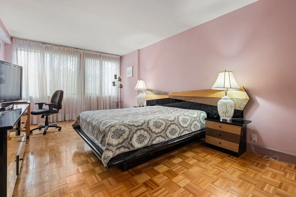 1731 Beacon, Brookline