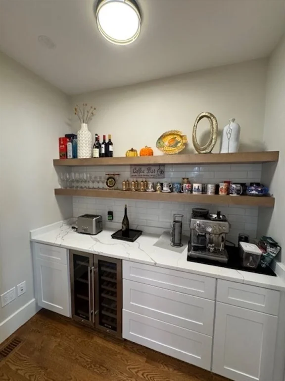 91 Seaver St, Wellesley