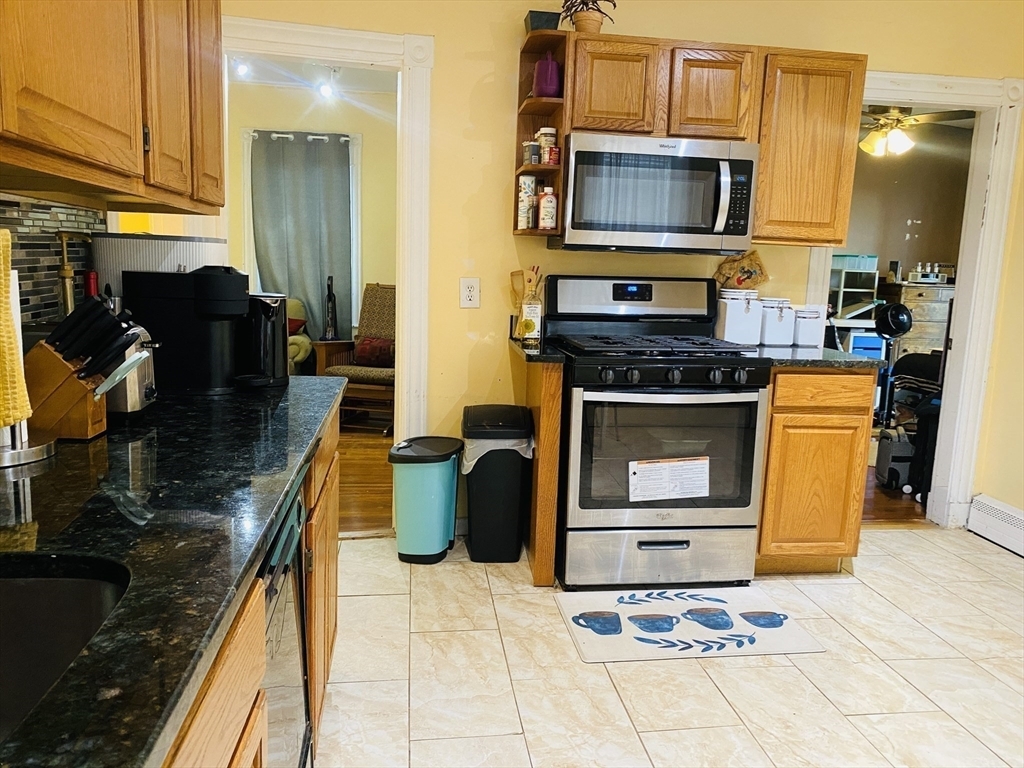 46 Middle St, South Boston