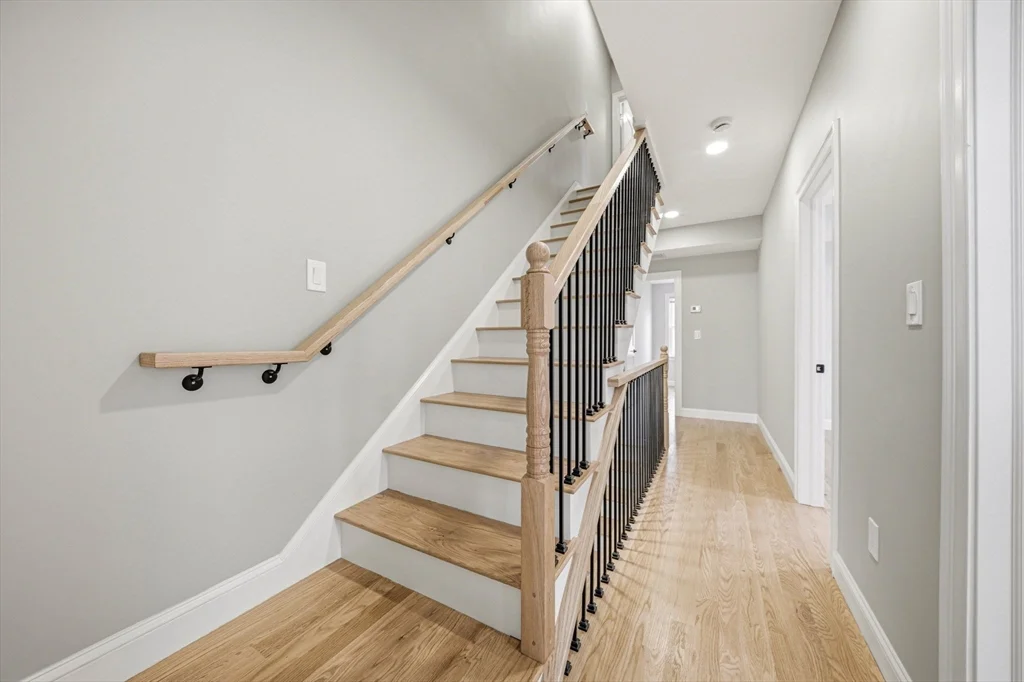 9 Logan Ave, Medford