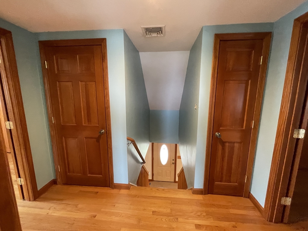 871 King St, Fall River