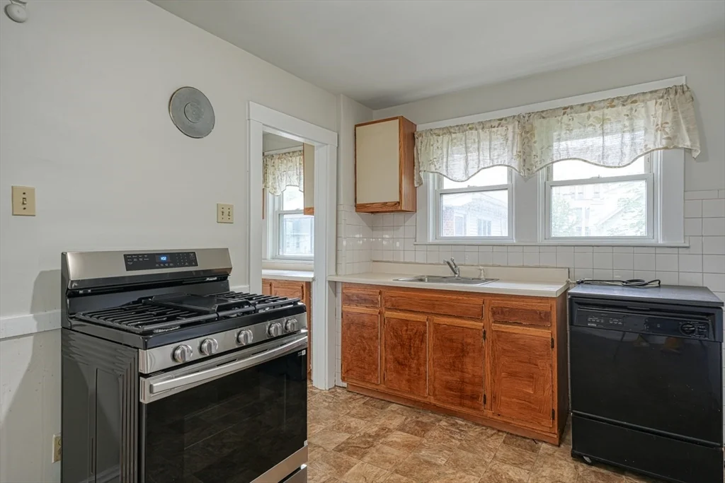 12 Keenan St, Watertown