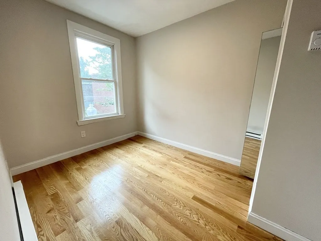 7 Warwick St, Mission Hill