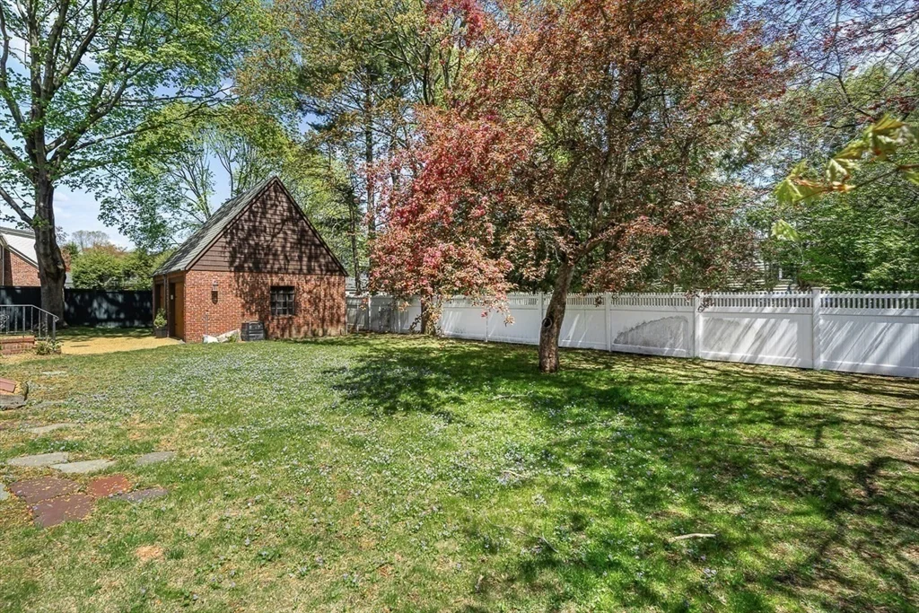 59 Wedgemere Ave, Winchester