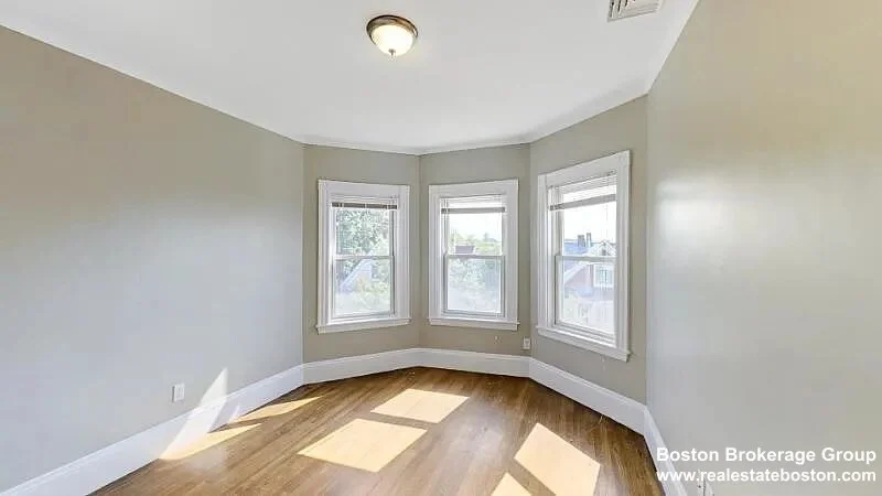 17 Ashley, Jamaica Plain