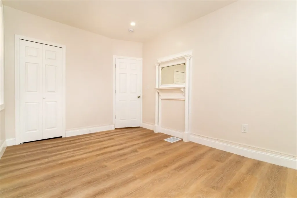 331 Centre St, Jamaica Plain