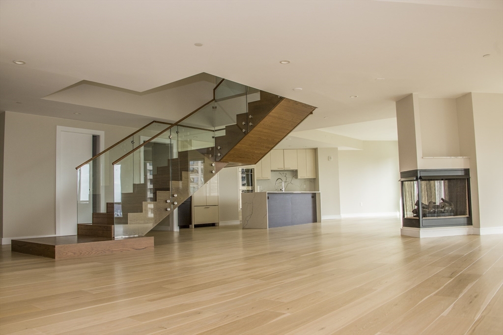 110 Broad St, Waterfront