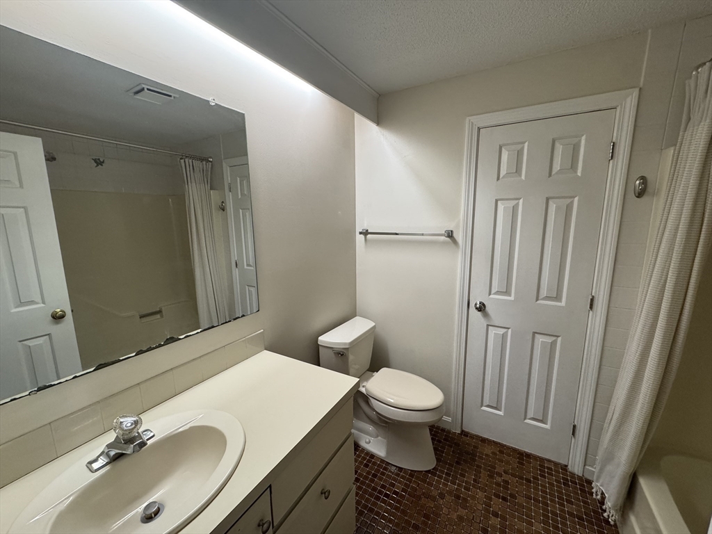 320 Newbury St, Danvers