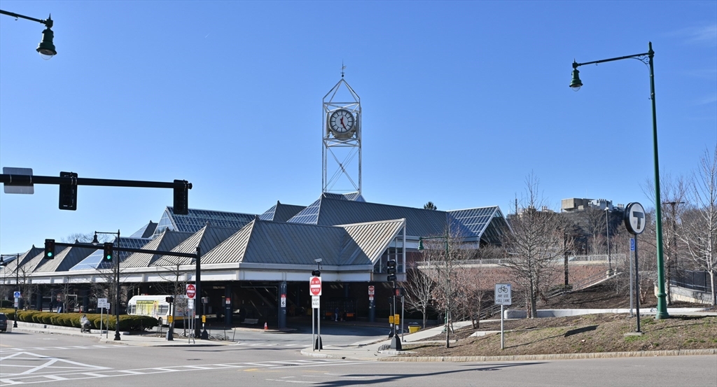 465 Arborway, Jamaica Plain