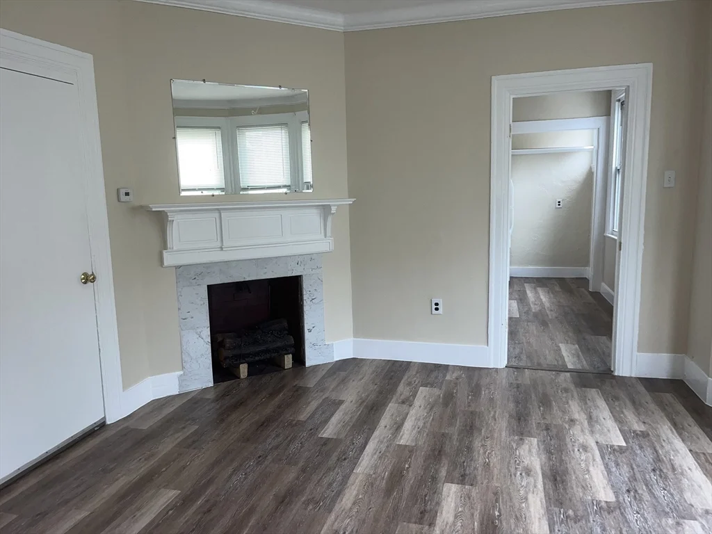 194-1/2 Lexington St, East Boston