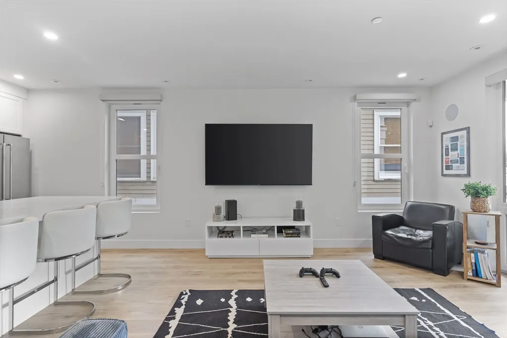 326 W Broadway, South Boston