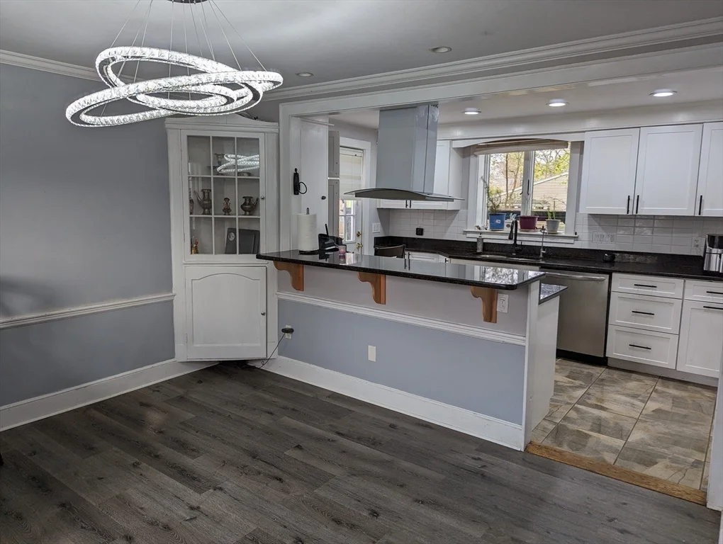 58 Hartford St, Natick