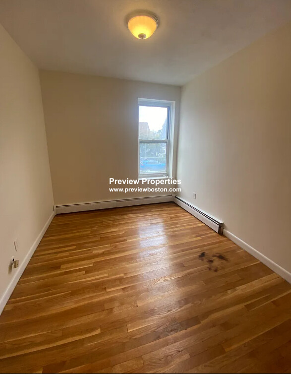 172 North Beacon St, Brighton