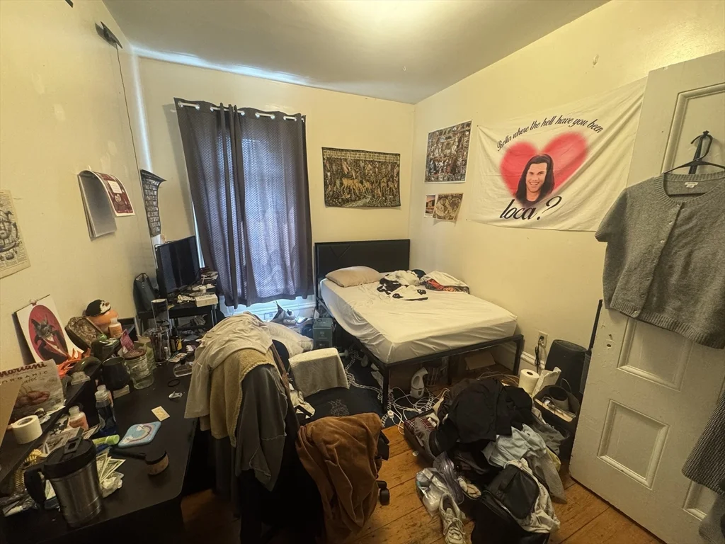 227 Roxbury, Roxbury