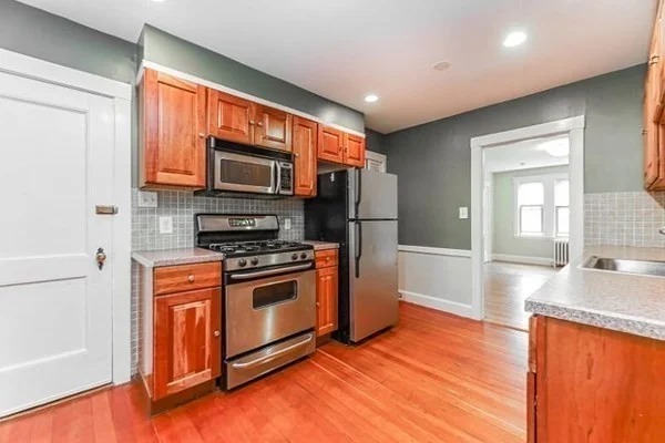 17 Hastings St, West Roxbury