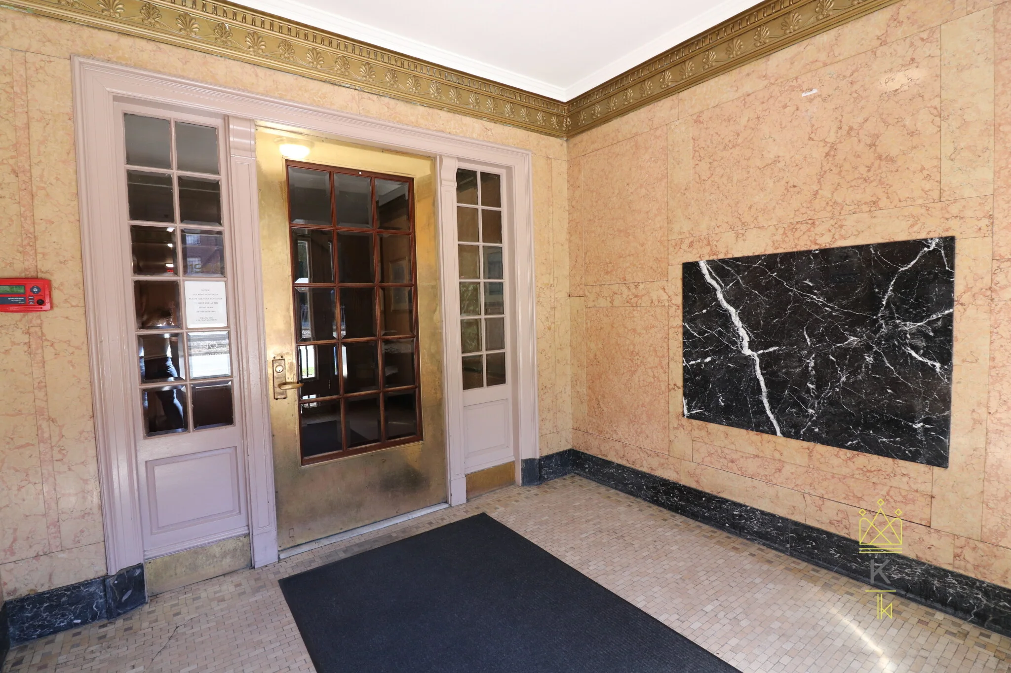 1949 Commonwealth Ave, Brighton