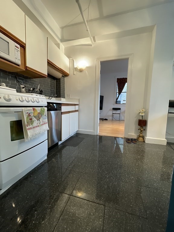 1662 Commonwealth Ave, Brighton