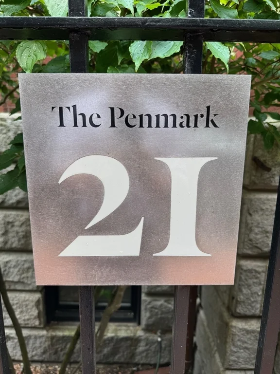 21 Father Francis Gilday St, South End