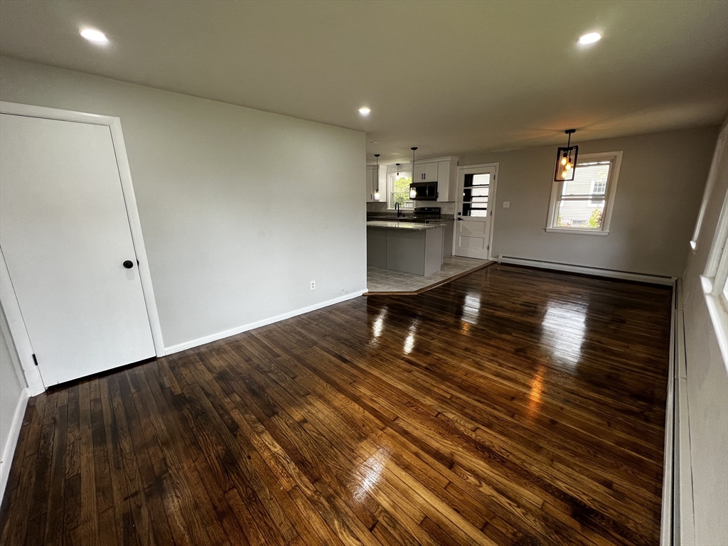 388 Burncoat St, Worcester