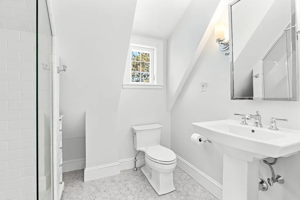 23 Jefferson, Winchester Highlands