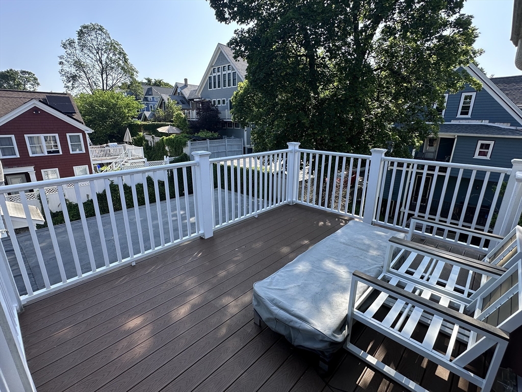 47 Wallace St, Tufts