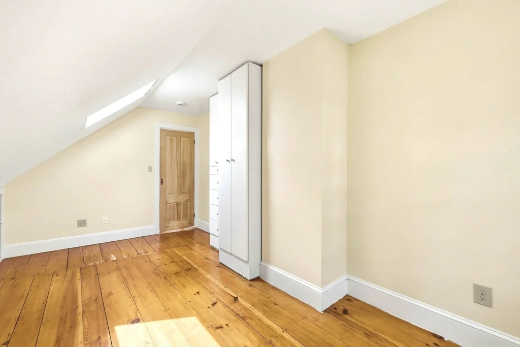 64 Pearl St, Charlestown