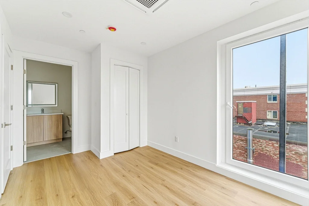 1035 Commonwealth Ave, Allston