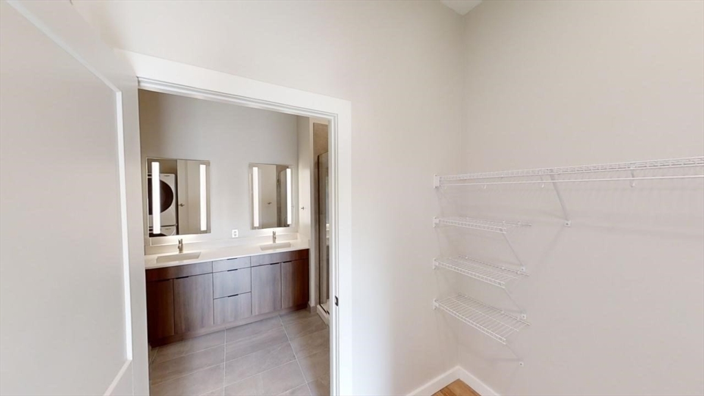 20 4th Ave, Burlington