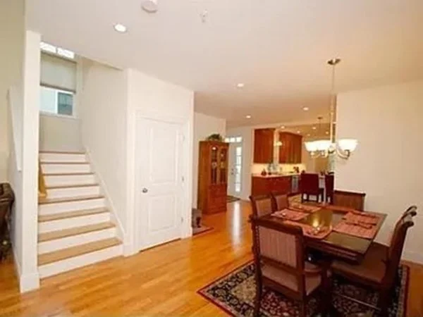 17 Courtyard Pl, Lexington